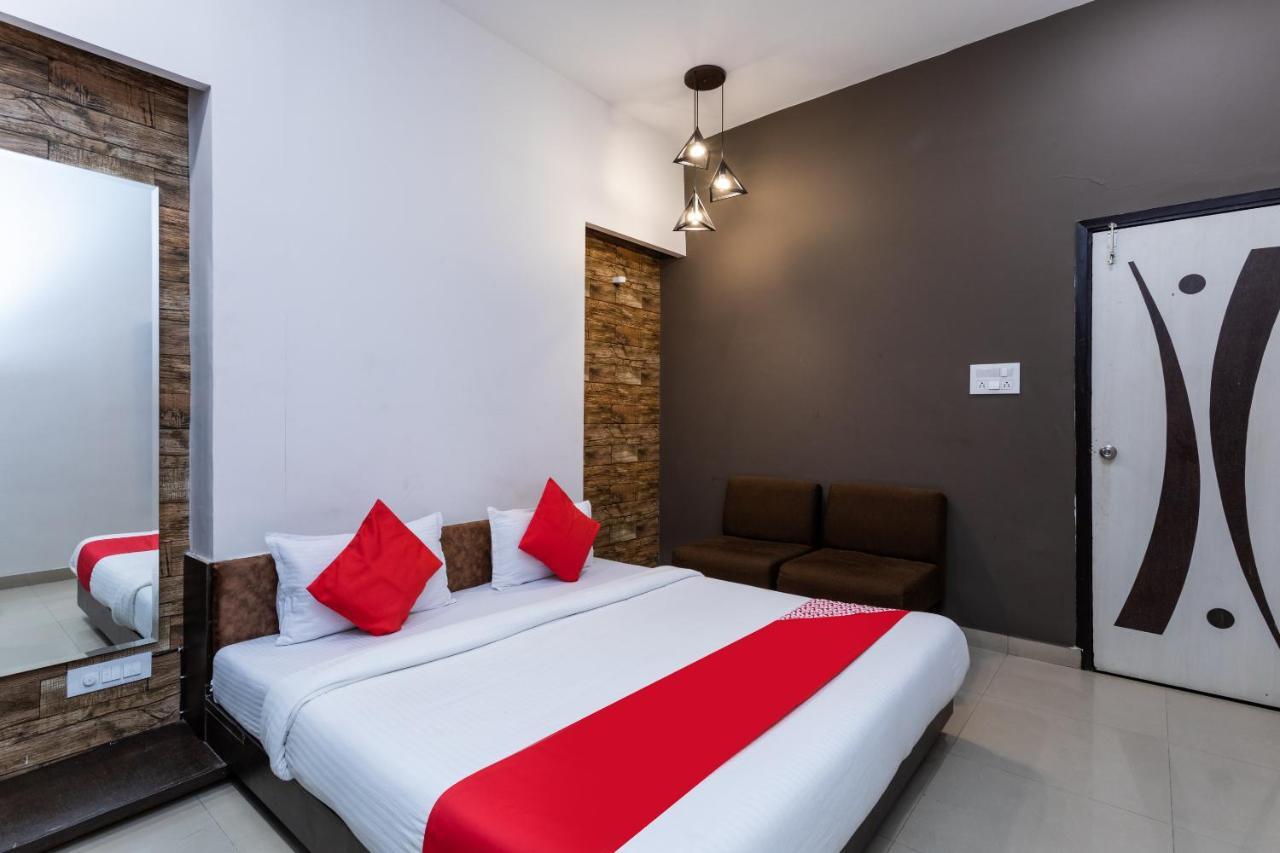 โอโย 75956 โฮเทล แกรนด์ Hotel Rourkela ภายนอก รูปภาพ