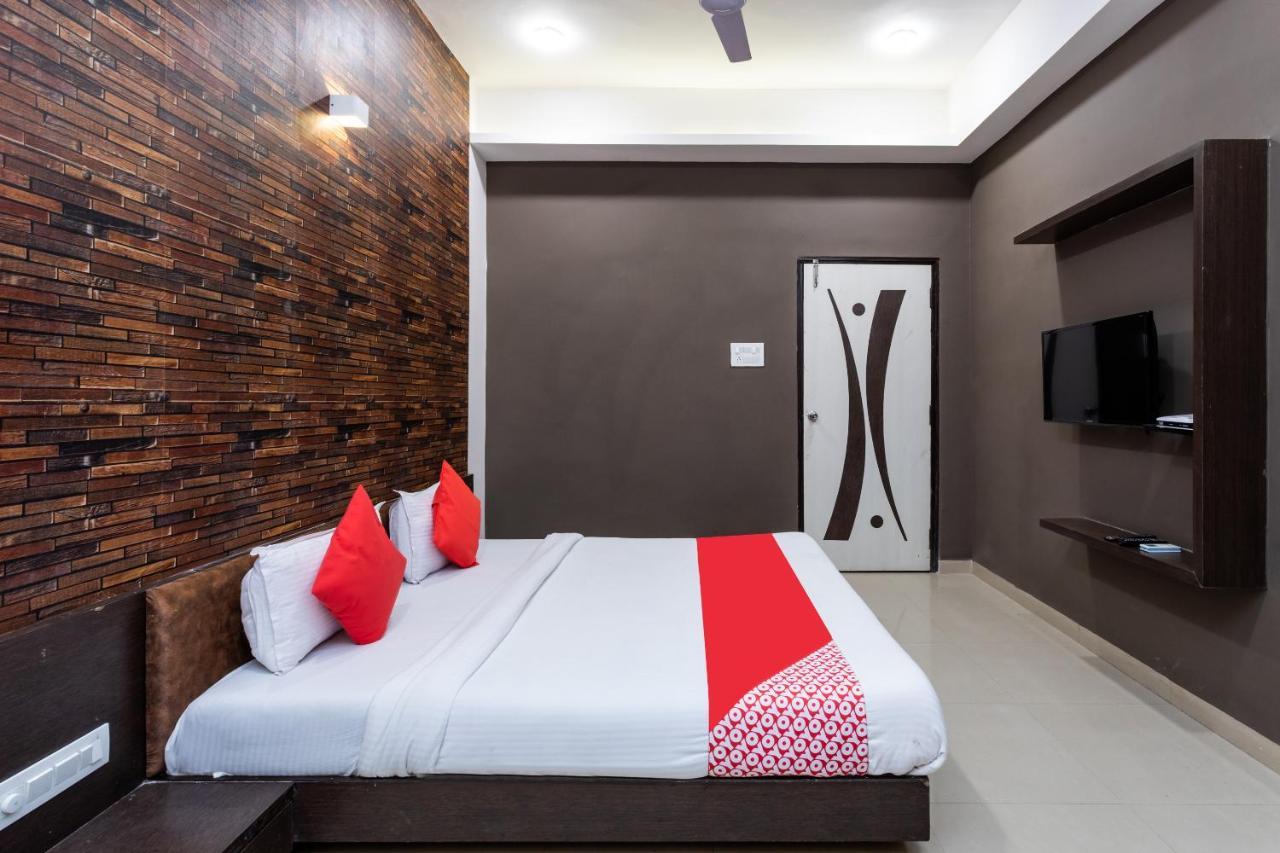 โอโย 75956 โฮเทล แกรนด์ Hotel Rourkela ภายนอก รูปภาพ