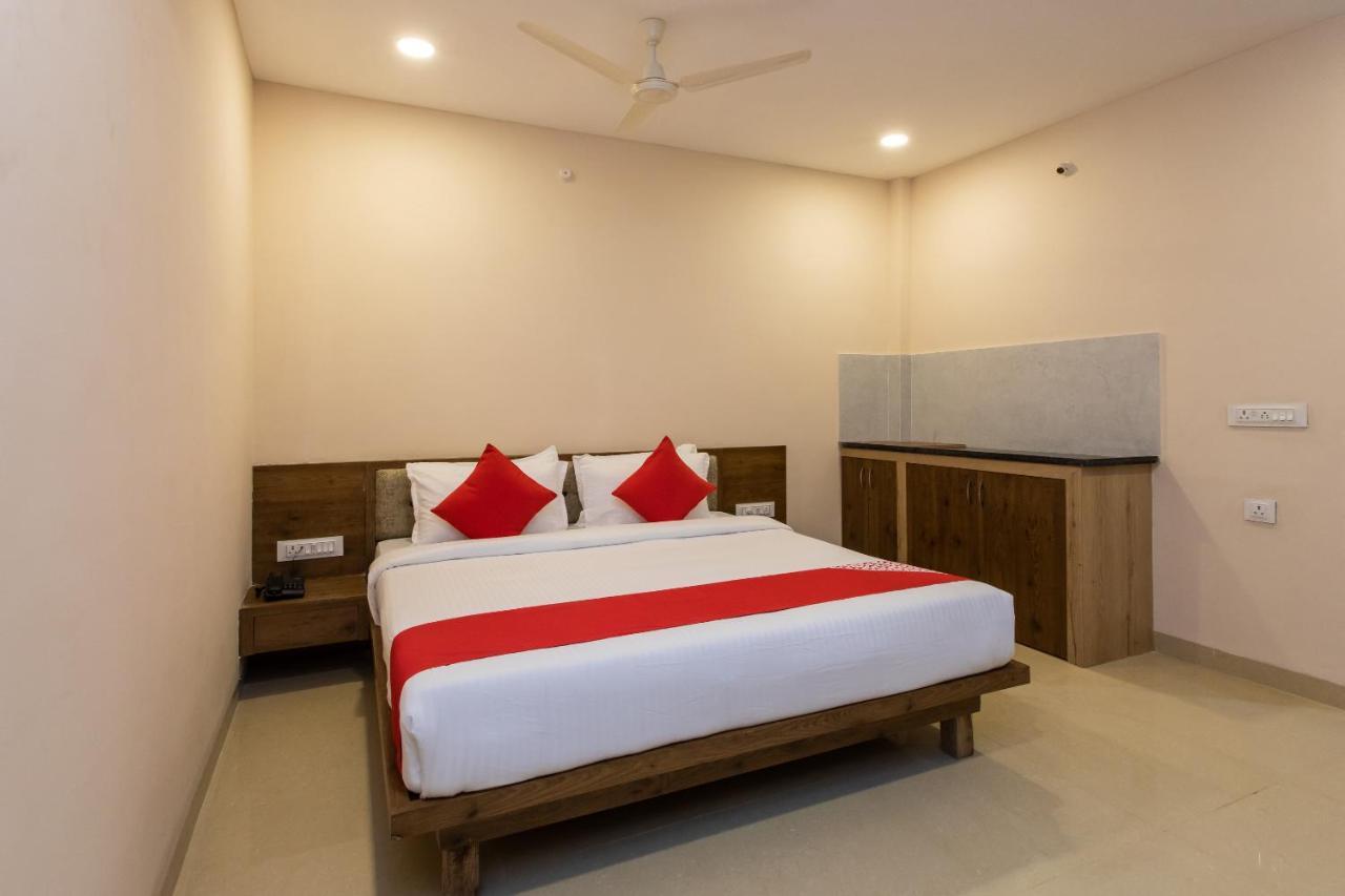 โอโย 75956 โฮเทล แกรนด์ Hotel Rourkela ภายนอก รูปภาพ