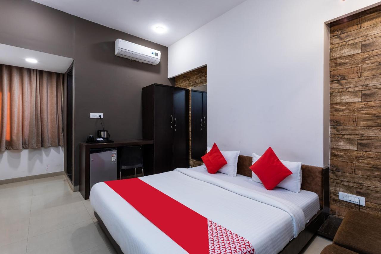 โอโย 75956 โฮเทล แกรนด์ Hotel Rourkela ภายนอก รูปภาพ